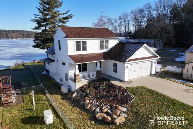 6175 Lake Shore Drive, Newaygo, MI 49337