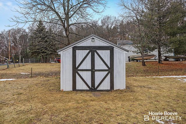 6175 Lake Shore Drive, Newaygo, MI 49337