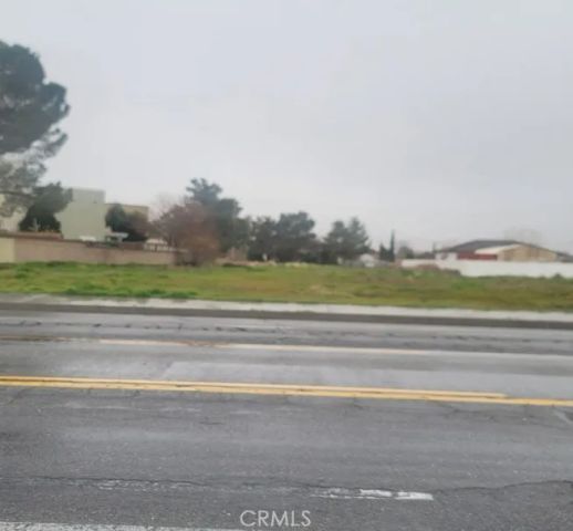 15 15th, Lancaster, CA 93535