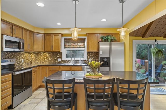 53 School Street, Johnston, RI 02919