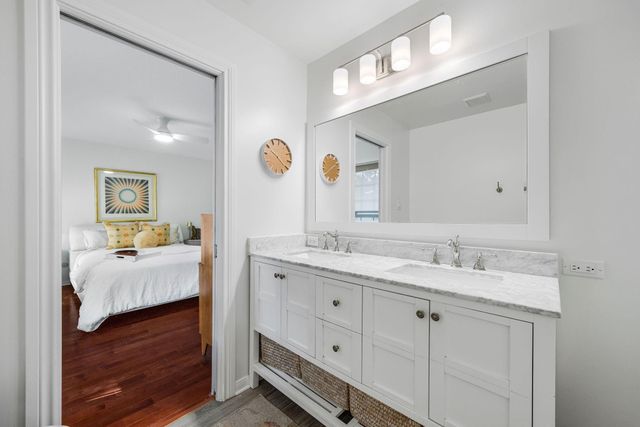 604 Augusta Drive 604, Houston, TX 77057