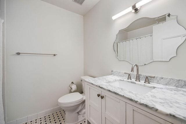 604 Augusta Drive 604, Houston, TX 77057