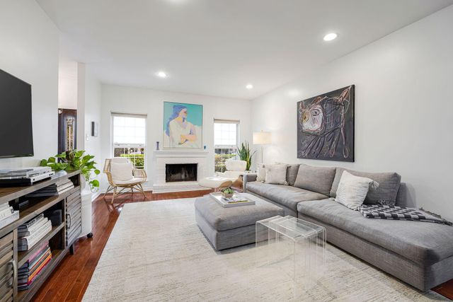 604 Augusta Drive 604, Houston, TX 77057