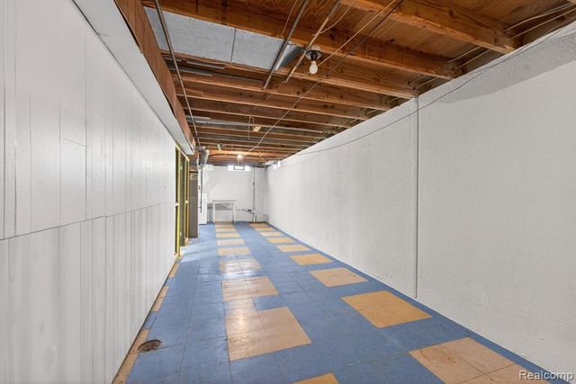 18209 Winwood Avenue, Brownstown, MI 48193