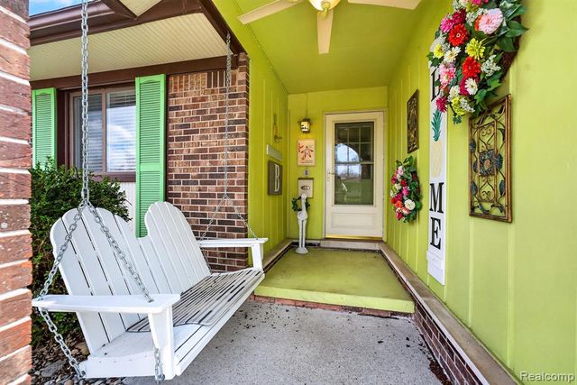 18209 Winwood Avenue, Brownstown, MI 48193