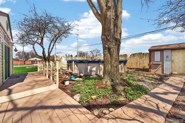 18209 Winwood Avenue, Brownstown, MI 48193