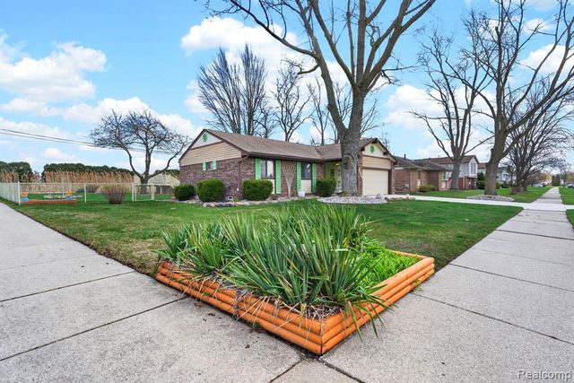 18209 Winwood Avenue, Brownstown, MI 48193