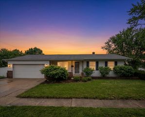 1114 Brentwood Place, Joliet, IL 60435