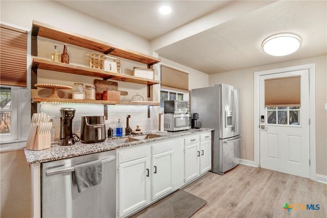 524 E 13th Avenue, Belton, TX 76513