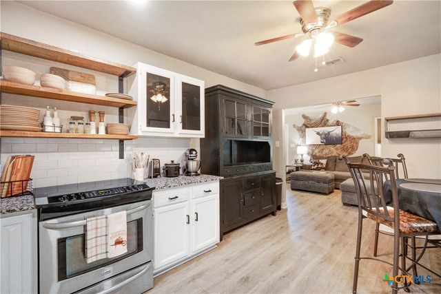 524 E 13th Avenue, Belton, TX 76513