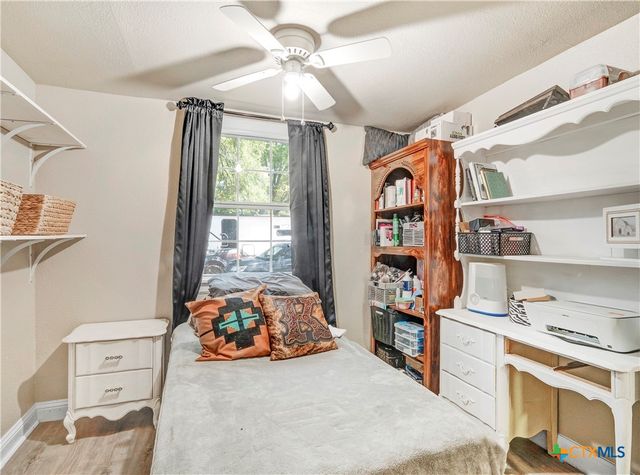 524 E 13th Avenue, Belton, TX 76513