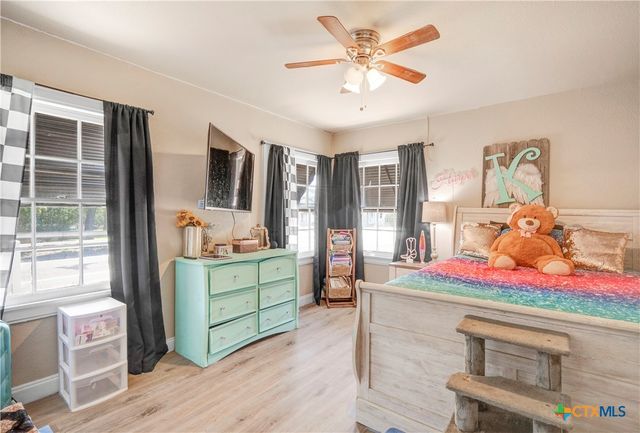 524 E 13th Avenue, Belton, TX 76513