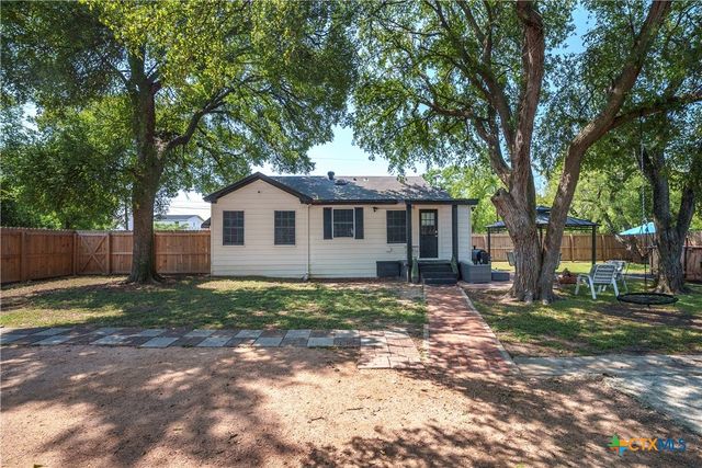 524 E 13th Avenue, Belton, TX 76513