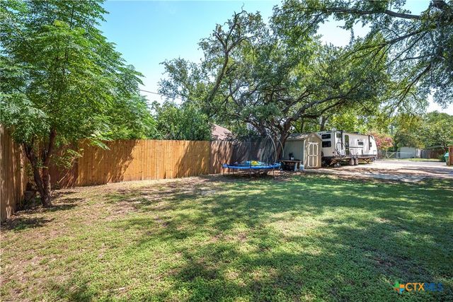 524 E 13th Avenue, Belton, TX 76513