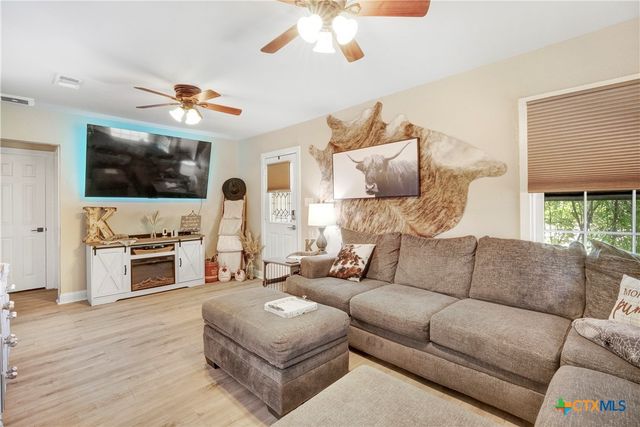 524 E 13th Avenue, Belton, TX 76513