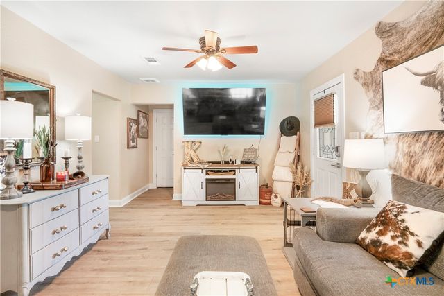 524 E 13th Avenue, Belton, TX 76513