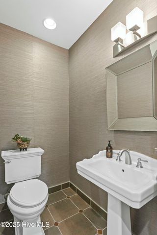 6412 Westport Drive, Wilmington, NC 28409