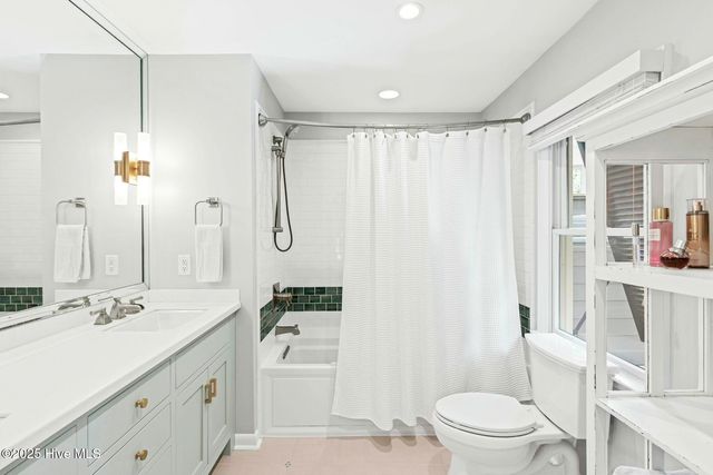 6412 Westport Drive, Wilmington, NC 28409