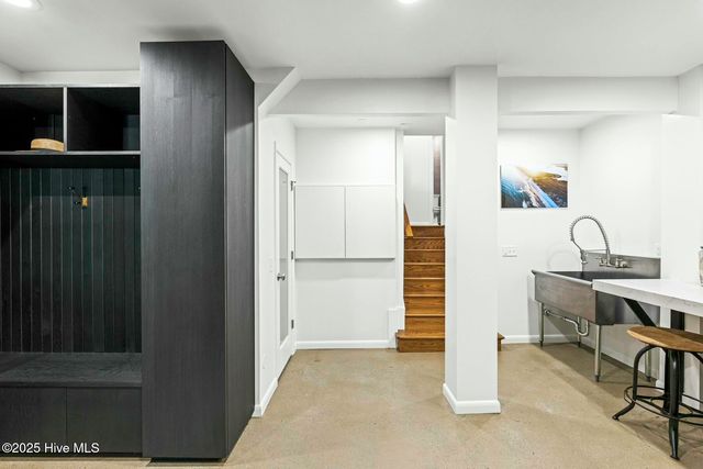 6412 Westport Drive, Wilmington, NC 28409