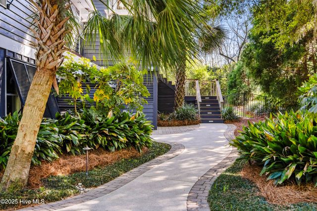 6412 Westport Drive, Wilmington, NC 28409