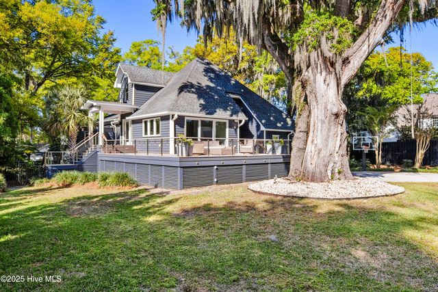 6412 Westport Drive, Wilmington, NC 28409