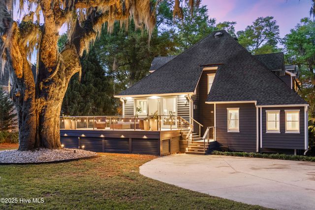 6412 Westport Drive, Wilmington, NC 28409