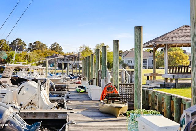 6412 Westport Drive, Wilmington, NC 28409