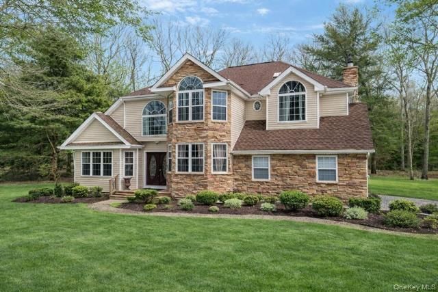 18 Darcy Avenue, Manorville, NY 11949