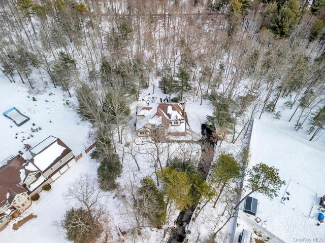 18 Darcy Avenue, Manorville, NY 11949