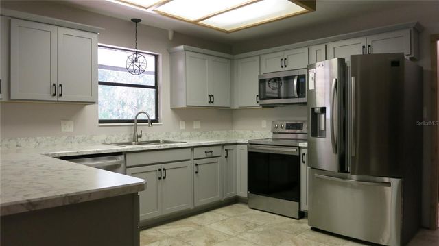 3988 N BAY AVENUE, Crystal River, FL 34428