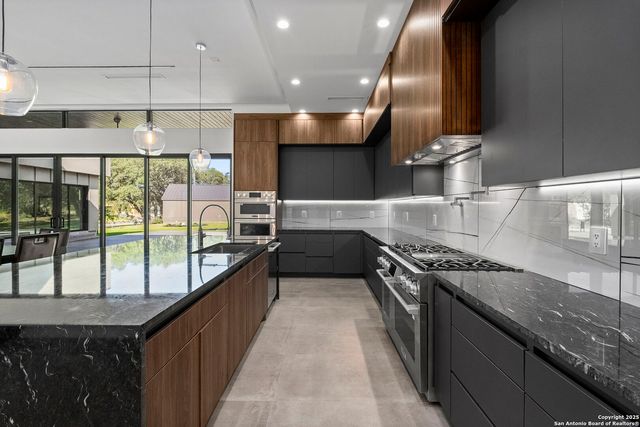 11019 Porter Springs, San Antonio, TX 78255