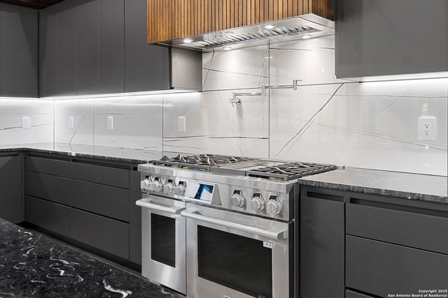 11019 Porter Springs, San Antonio, TX 78255