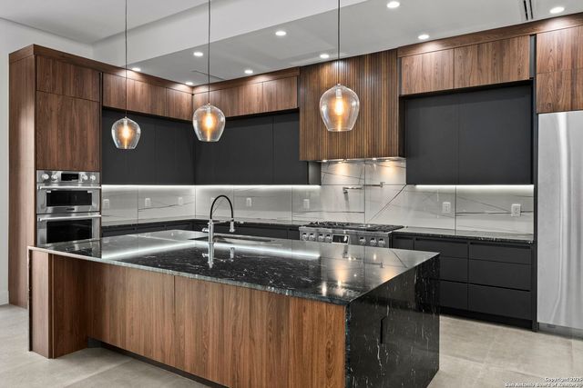 11019 Porter Springs, San Antonio, TX 78255