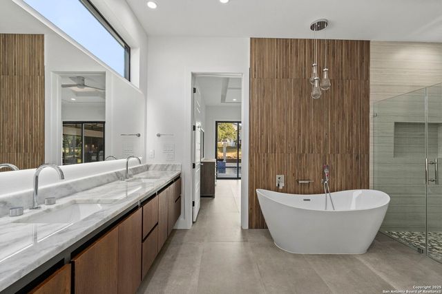 11019 Porter Springs, San Antonio, TX 78255