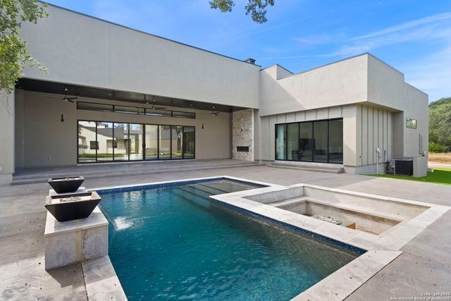 11019 Porter Springs, San Antonio, TX 78255