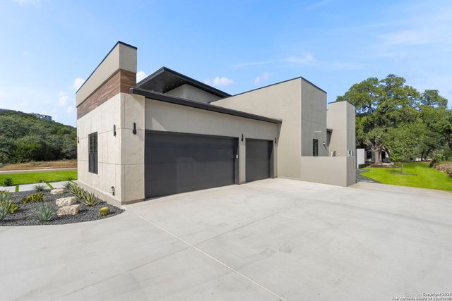 11019 Porter Springs, San Antonio, TX 78255