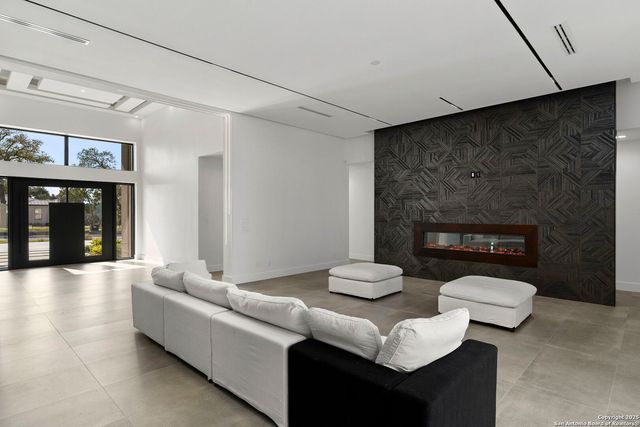 11019 Porter Springs, San Antonio, TX 78255