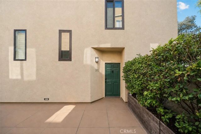 484 S Euclid 101, Pasadena, CA 91101