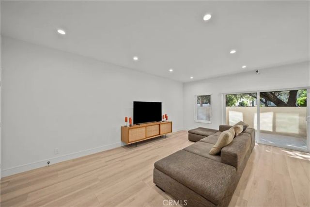 484 S Euclid 101, Pasadena, CA 91101
