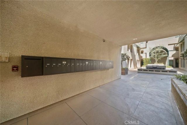 484 S Euclid 101, Pasadena, CA 91101