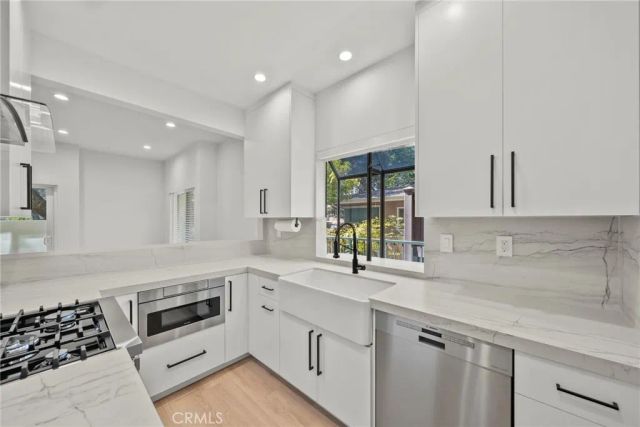 484 S Euclid 101, Pasadena, CA 91101