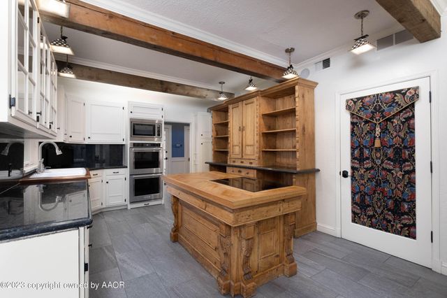 2802 S HUGHES Street, Amarillo, TX 79109