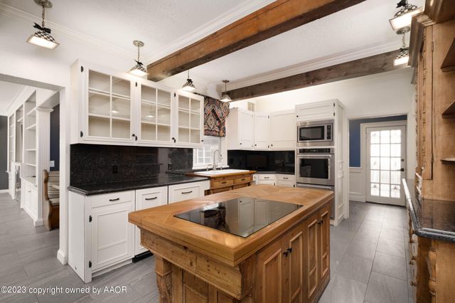 2802 S HUGHES Street, Amarillo, TX 79109