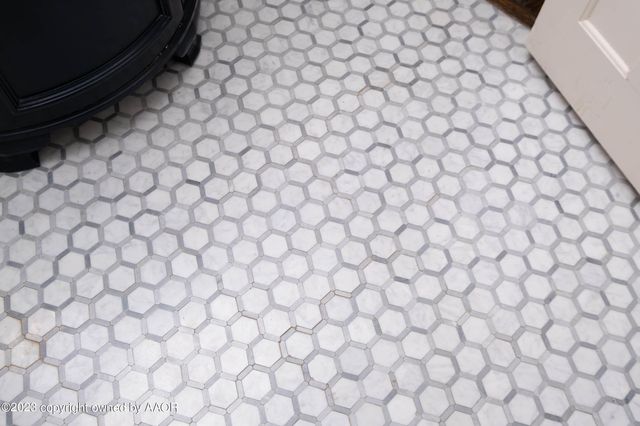 2802 S HUGHES Street, Amarillo, TX 79109