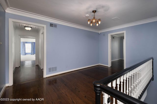 2802 S HUGHES Street, Amarillo, TX 79109