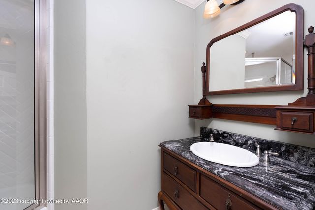 2802 S HUGHES Street, Amarillo, TX 79109