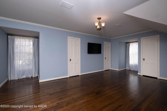 2802 S HUGHES Street, Amarillo, TX 79109