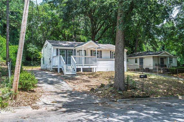 2403 Clarissa Drive, Atlanta, GA 30318