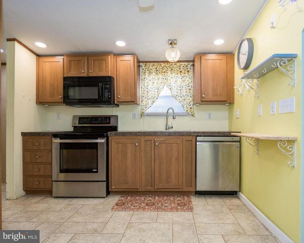 15 CLAYTON DR, Clayton, DE 19938