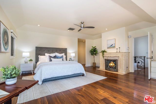 941 N Norman Place, Los Angeles, CA 90049